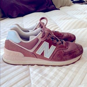 New Balance Classic 574 Tennis Shoes